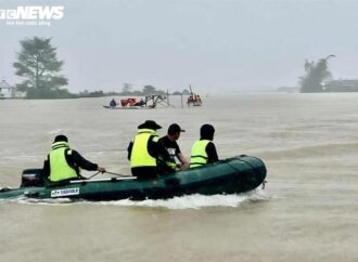 6 người chết và mất tích trong trận ‘đại hồng thủy’ nhấn chìm TP Huế