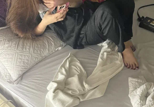 Hà Nội: Thanh niên có vợ con rồi nhưng vẫn ănvung với chị gái, xong còn chụp ảnh làm kỷ niệm rồi để vợ thấy được