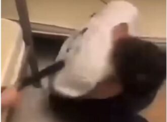 Video ghi lại cảnh tr/a t/ấn khi đi làm việc nhẹ lương cao bên cam