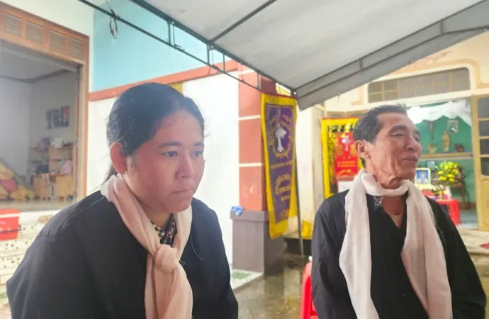 Nỗi đau thấu trời xanh của người lần lượt mất 3 người giữa mùa lũ