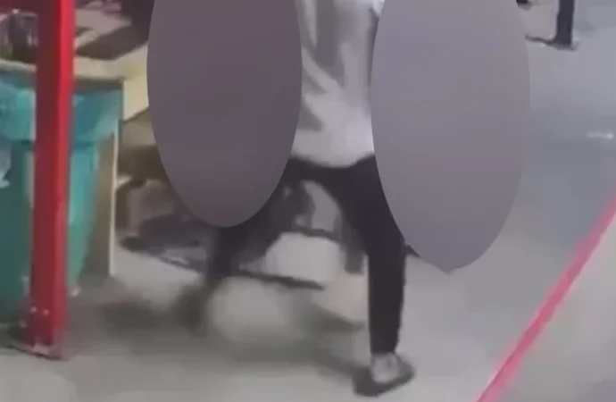 Vjdeo 2 nam công nhân đâm tổ trưởng tuvong be bet – Cân nhắc khi xem