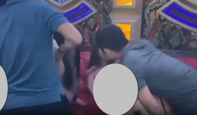 Hình sự đột kích 1 quán karaoke, tạm giữ nhiều nữ tiếp viên để xác minh