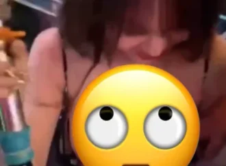 Bảo sao các a thích đi tay vịn