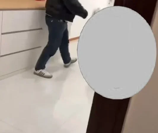 Một ng đàn ông hạnhung phụ nữ daman