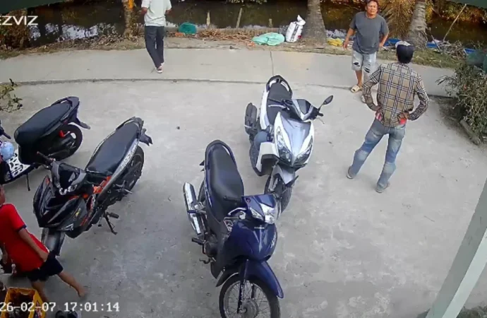 Vjdeo cha vợ quánh nhau với con rể