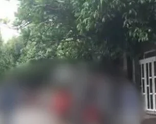 lột hết quần áo ra Oánh ghen