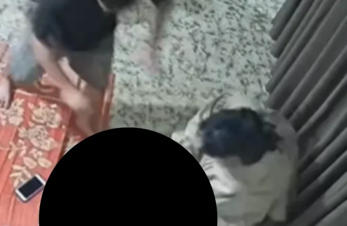 Vjdeo Vợ tương tác chồng trước mặt bạn bè…