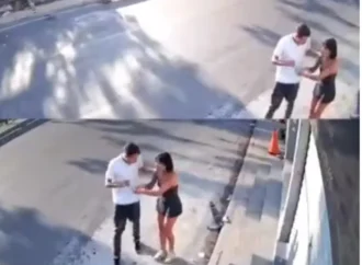 Cô gái bị xe oto t.ô.n.g ké-o lê “n.á.t nửa ng”